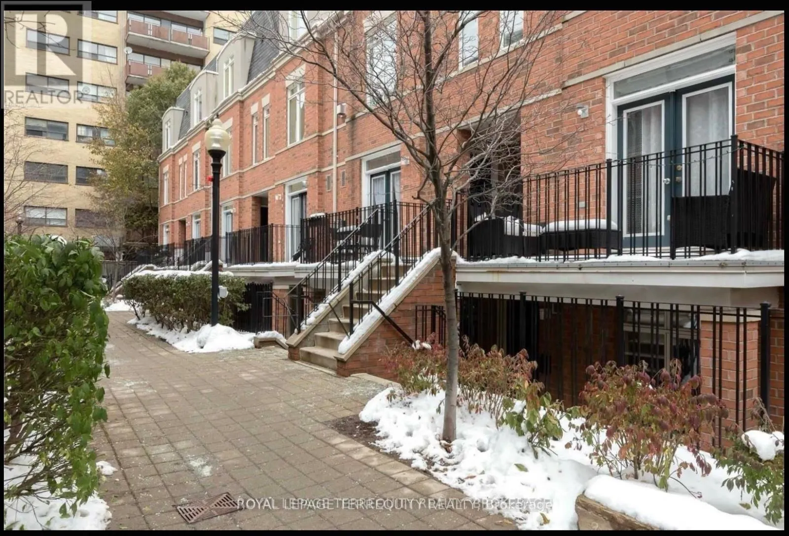 112 - 415 JARVIS STREET