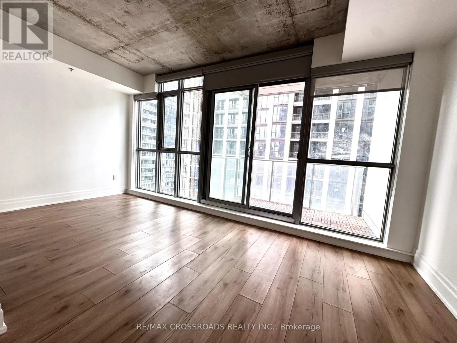 2308 - 375 KING STREET W