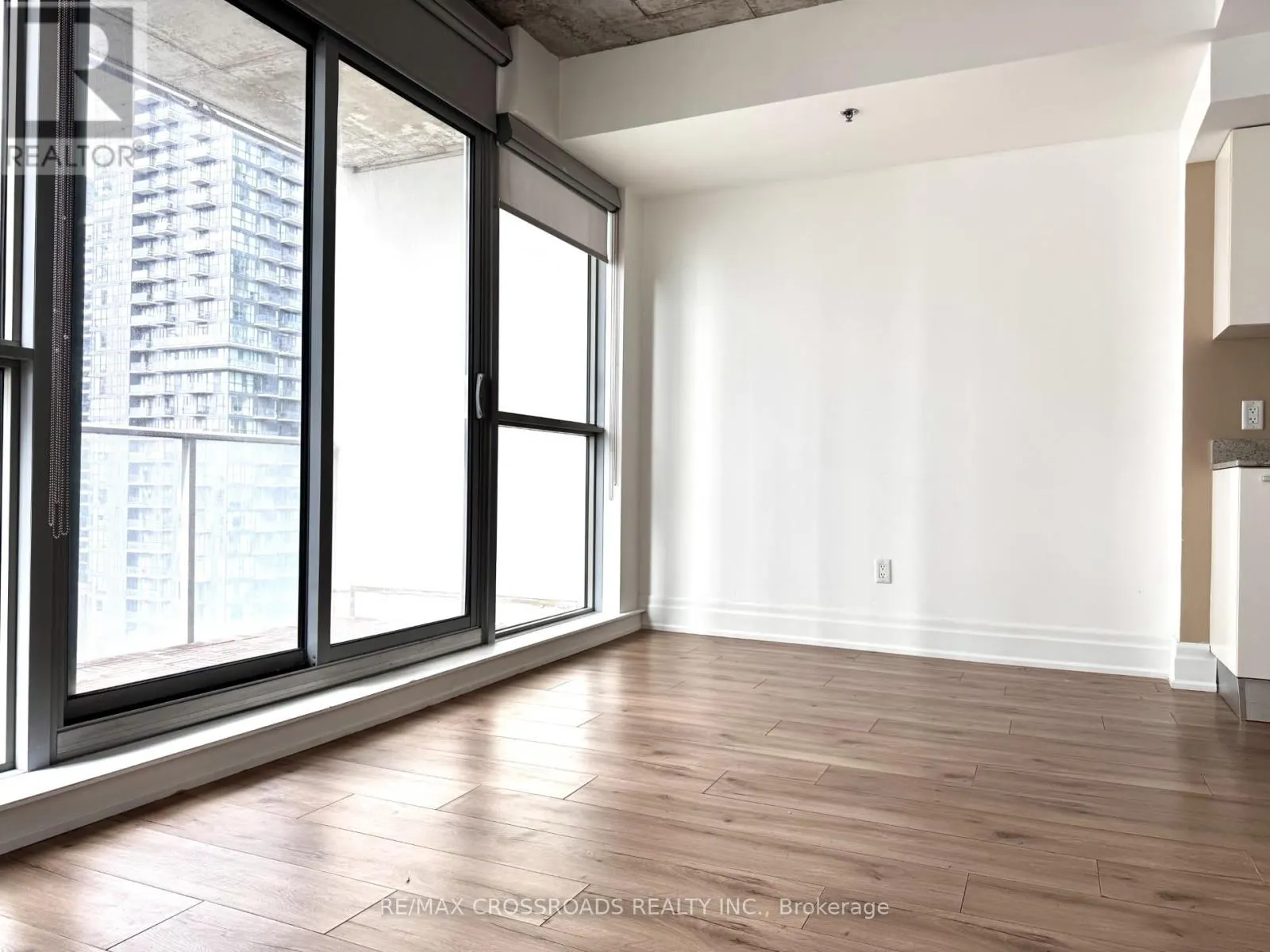 2308 - 375 KING STREET W