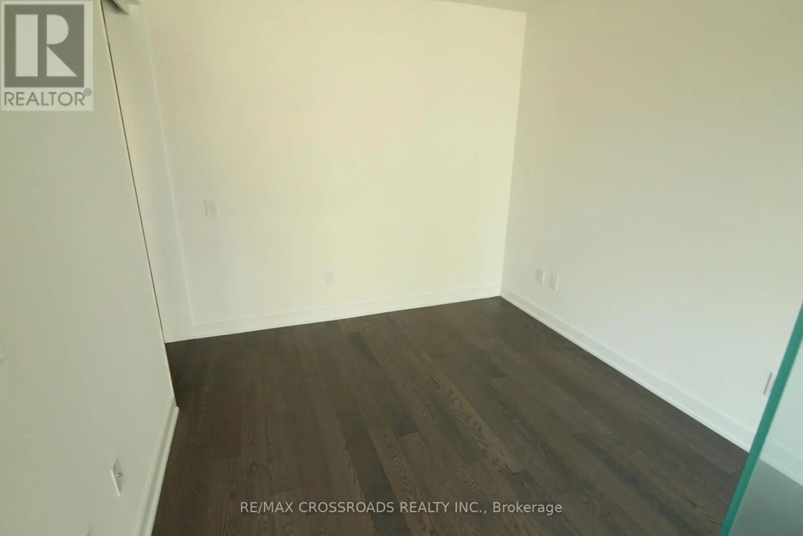 720 - 629 KING STREET W