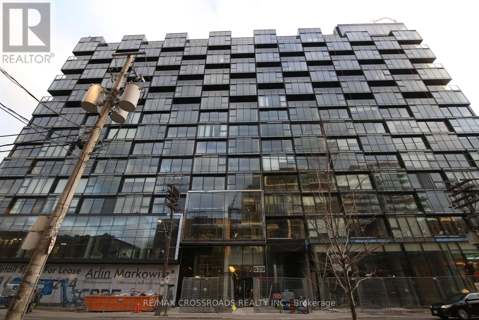 720 - 629 KING STREET W