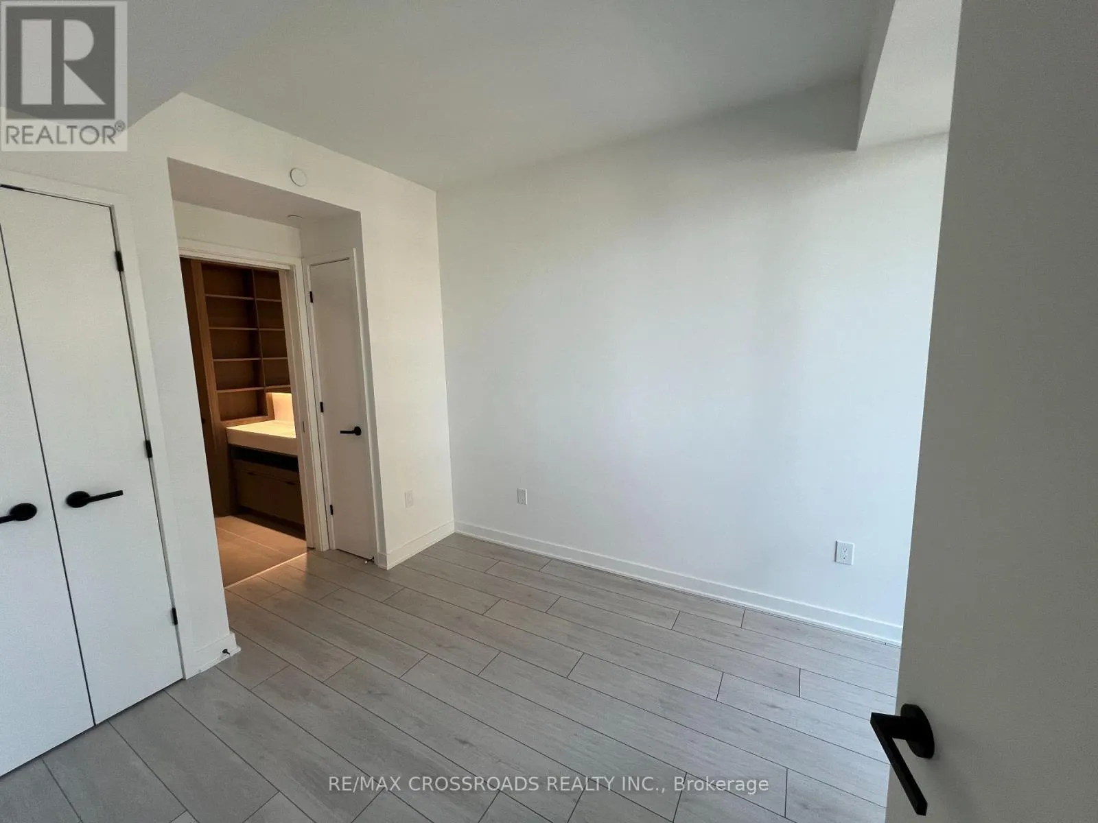 1401 - 55 CHARLES STREET E