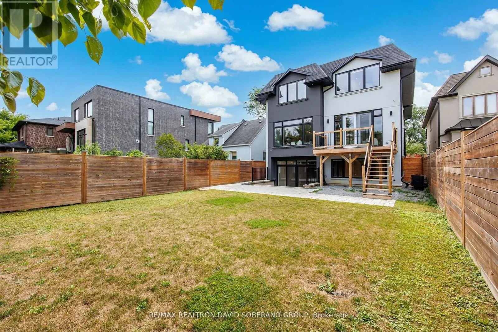 106 ALLINGHAM GARDENS