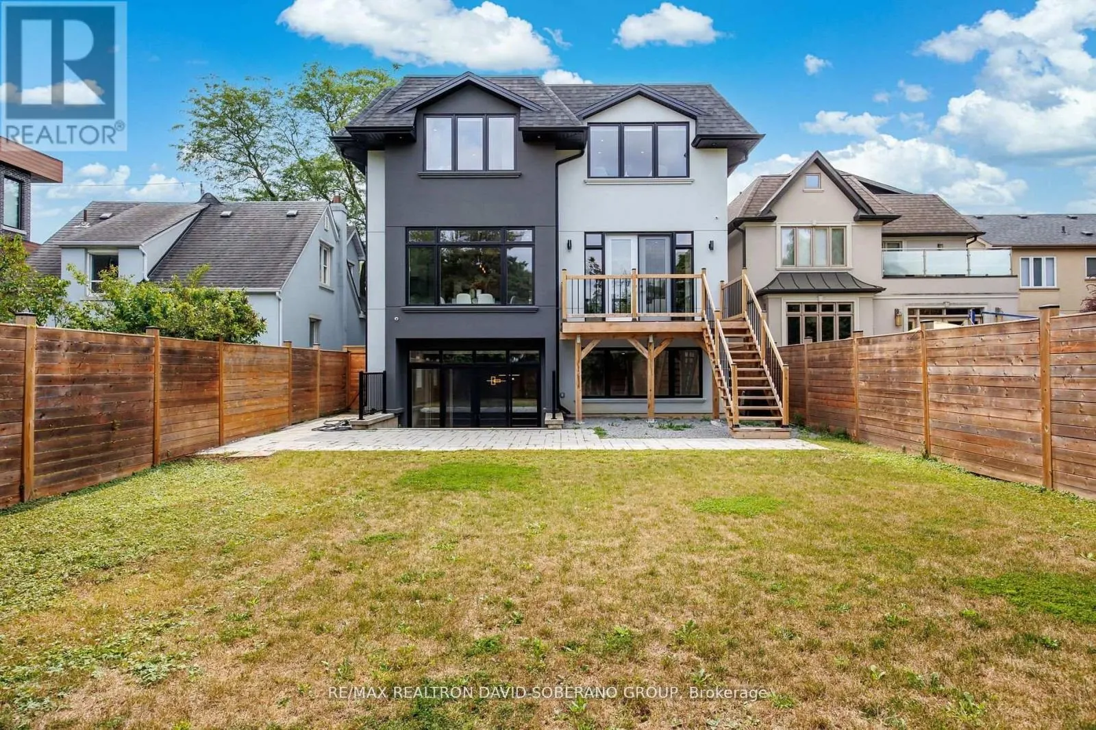 106 ALLINGHAM GARDENS