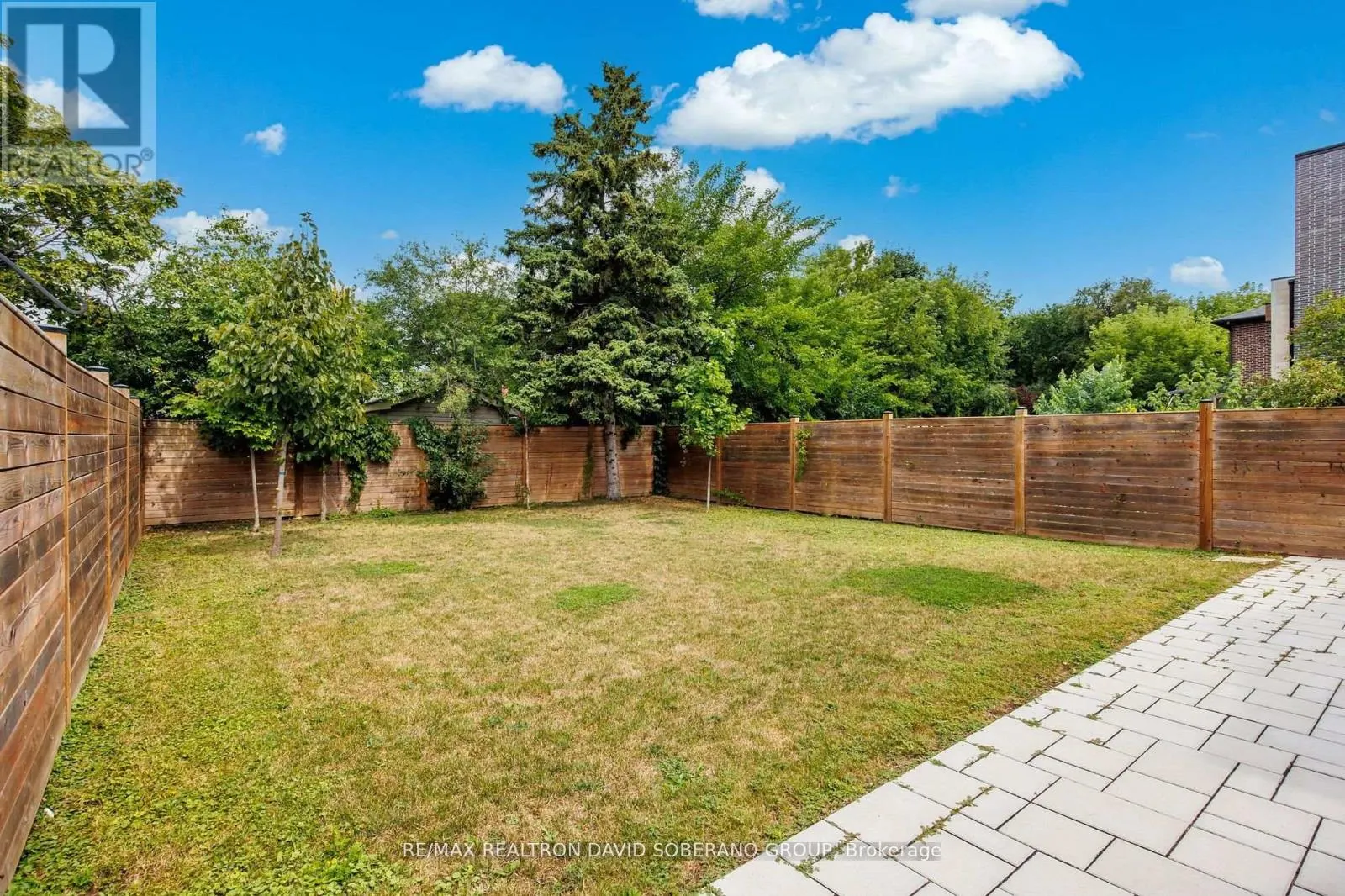 106 ALLINGHAM GARDENS