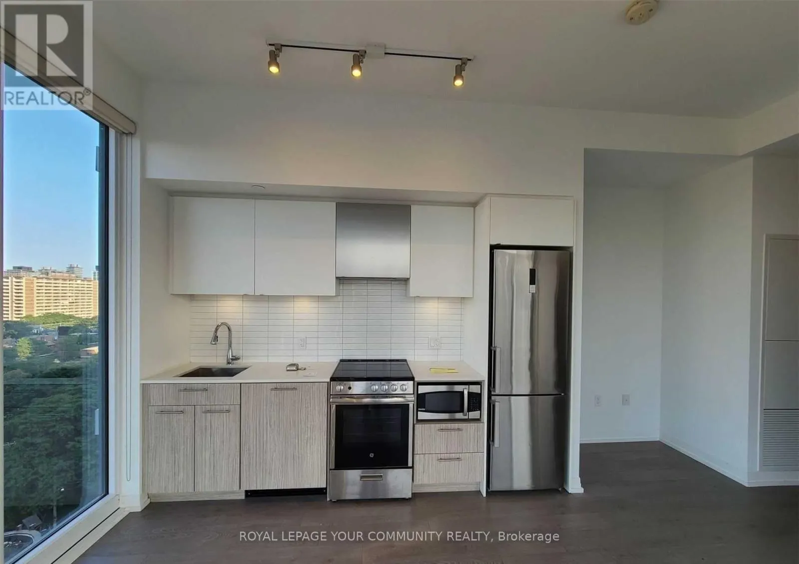 1009 - 251 JARVIS STREET