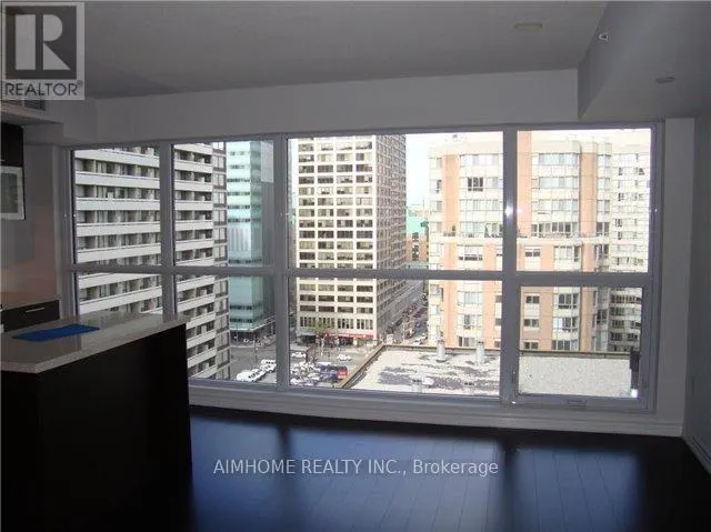 1216 - 386 YONGE STREET