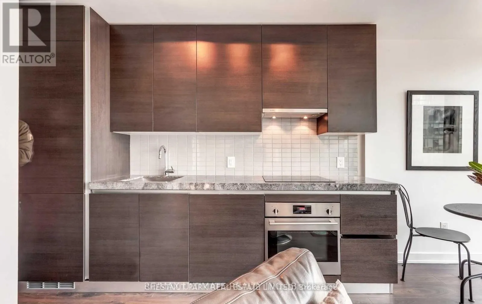 1125 - 629 KING STREET W