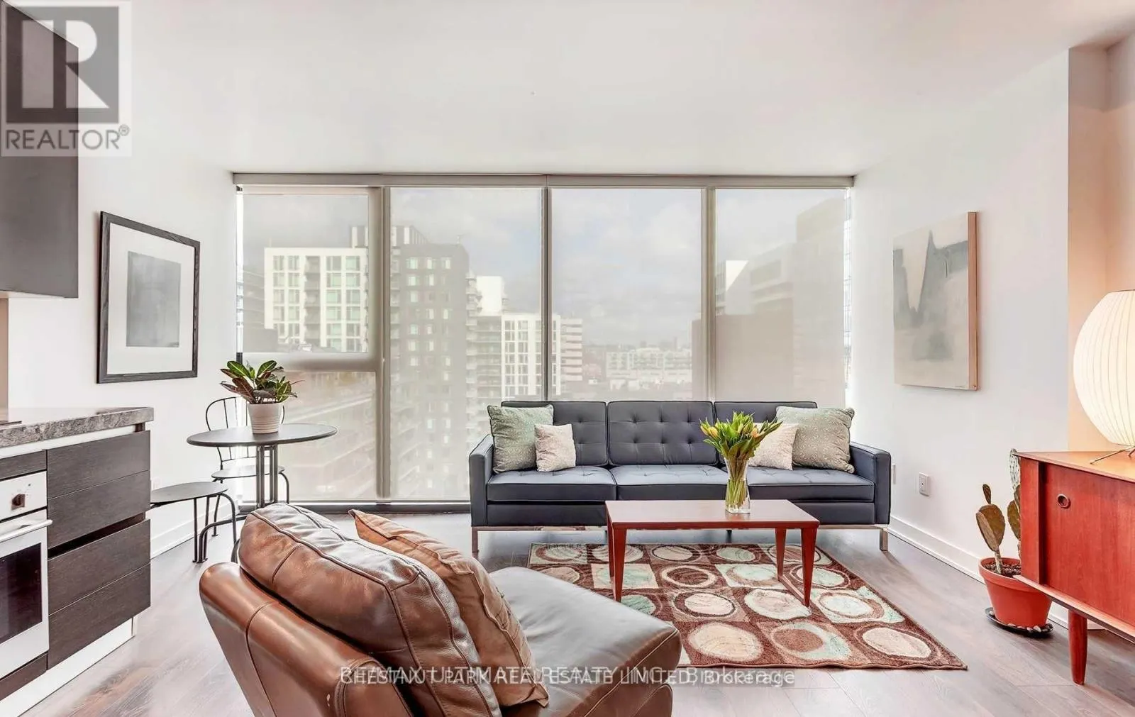 1125 - 629 KING STREET W