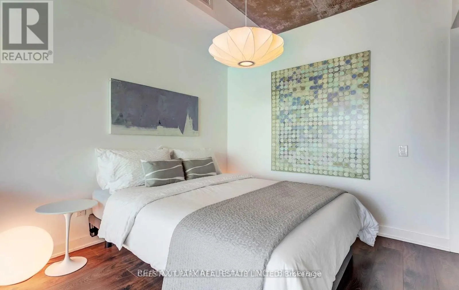 1125 - 629 KING STREET W