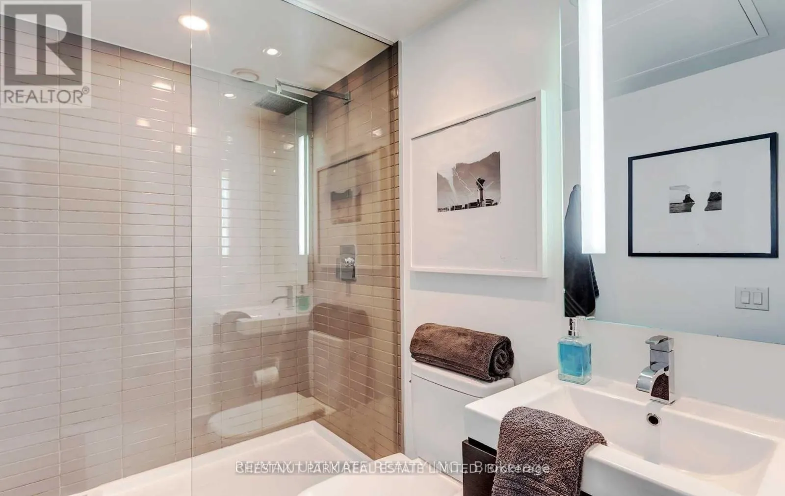 1125 - 629 KING STREET W