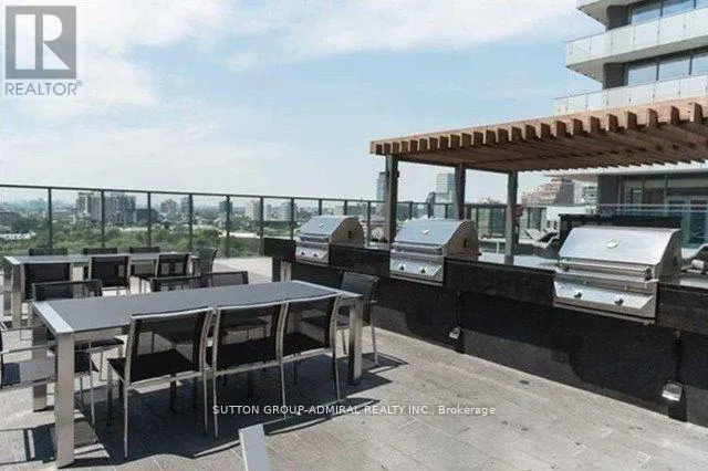 212 - 57 ST JOSEPH STREET W