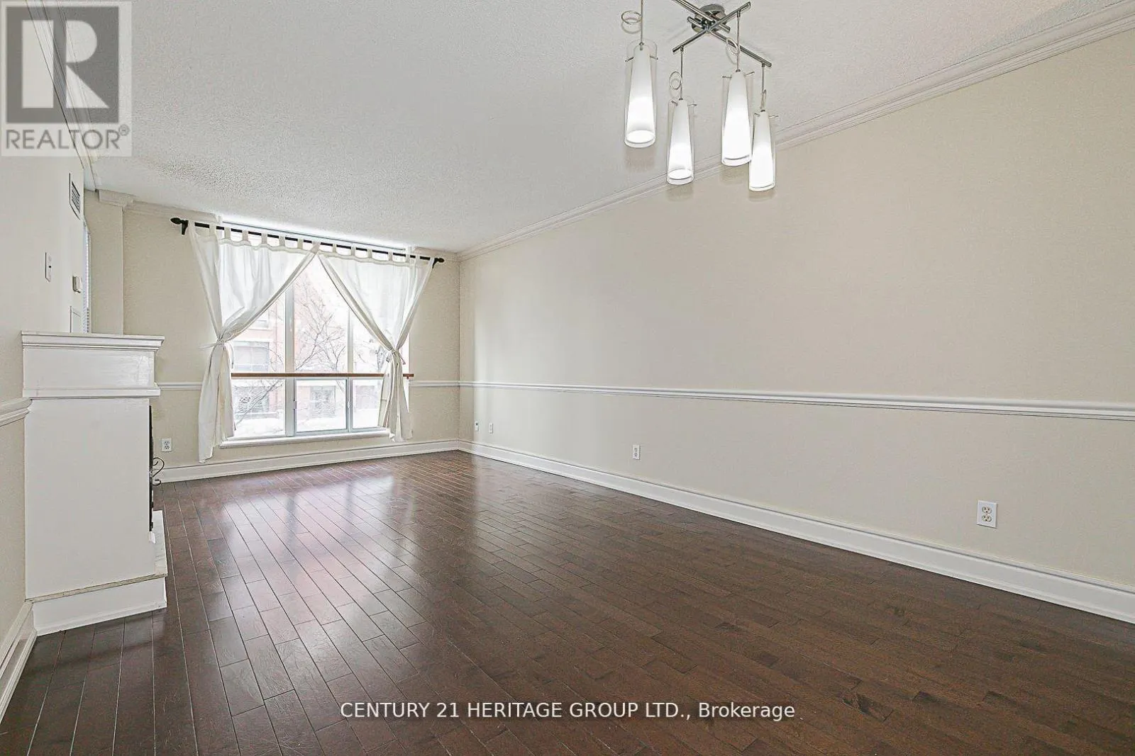 407 - 55 HARRISON GARDEN BOULEVARD S