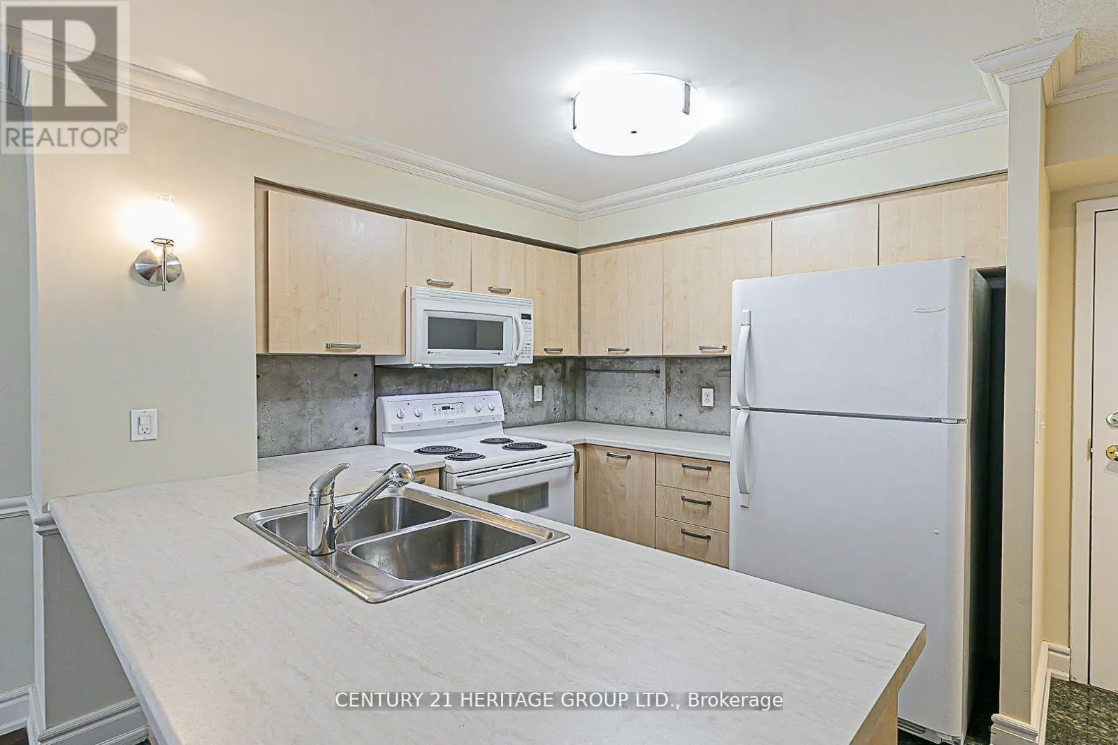 407 - 55 HARRISON GARDEN BOULEVARD S