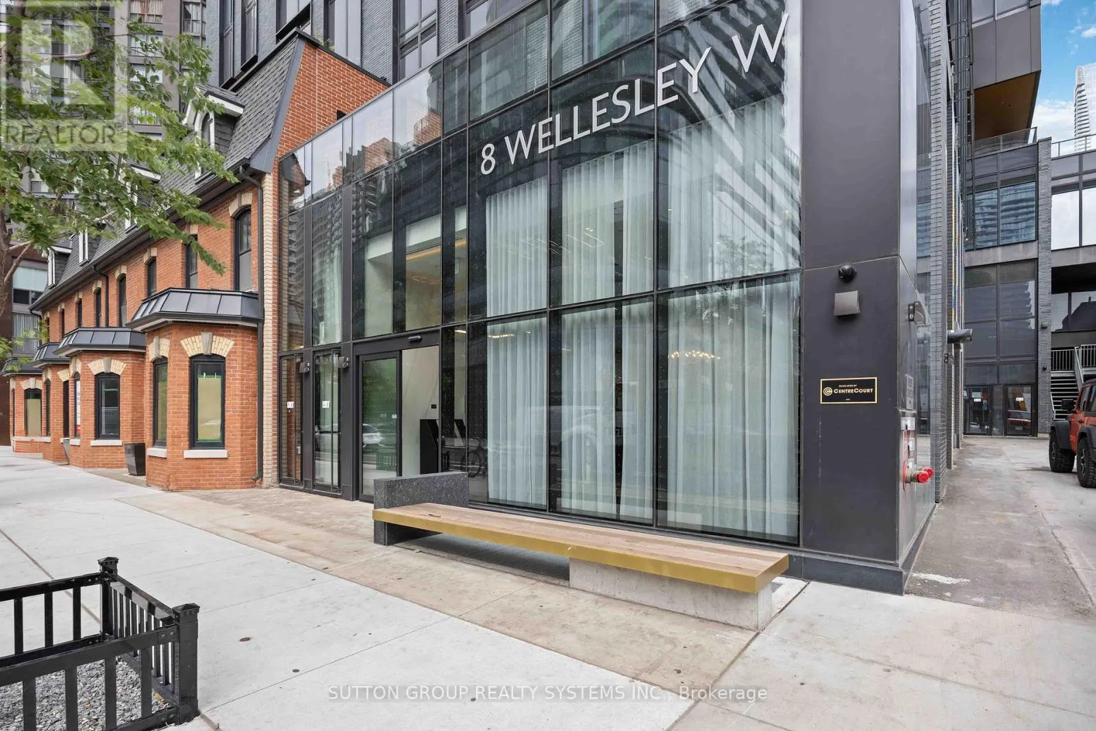 LPH05 - 8 WELLESLEY STREET W