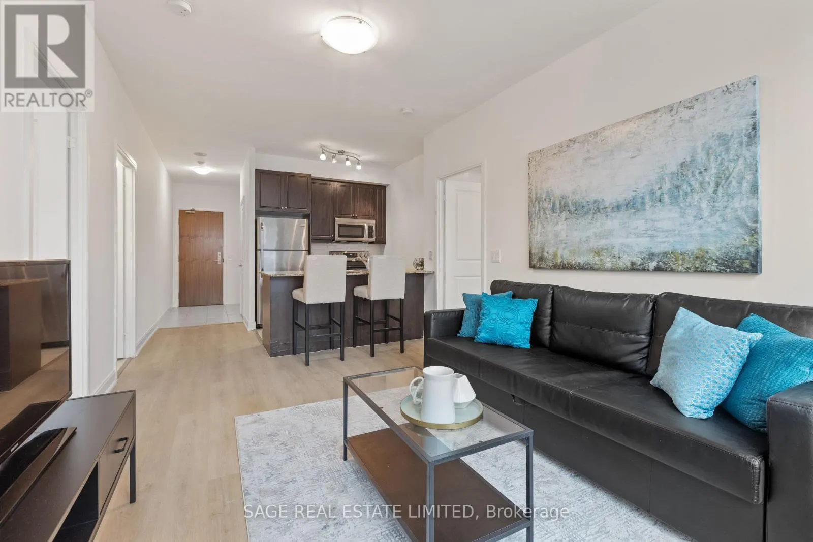 1301 - 88 BROADWAY AVENUE