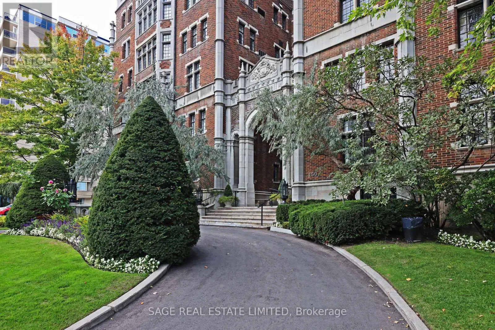 102 - 150 BALMORAL AVENUE