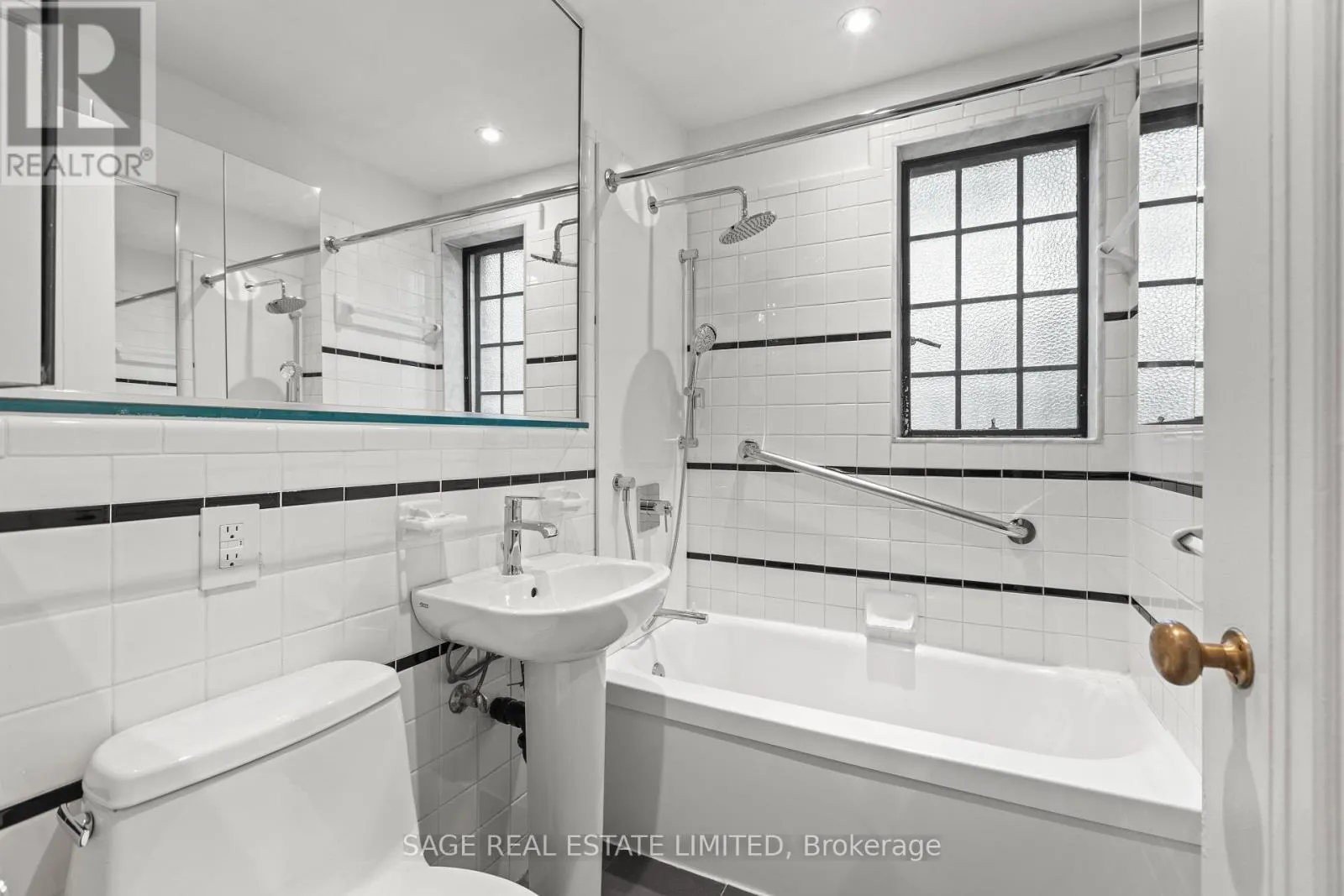 102 - 150 BALMORAL AVENUE