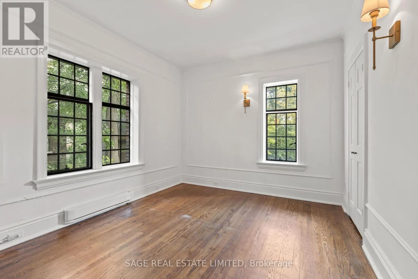 102 - 150 BALMORAL AVENUE