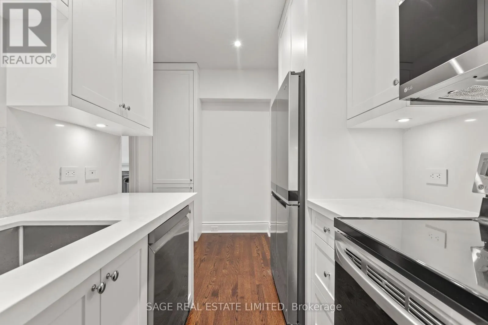 102 - 150 BALMORAL AVENUE