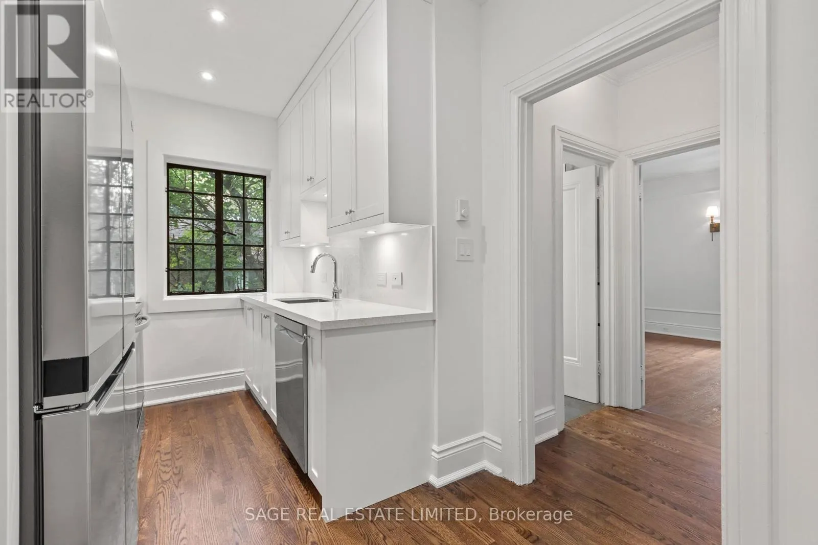 102 - 150 BALMORAL AVENUE