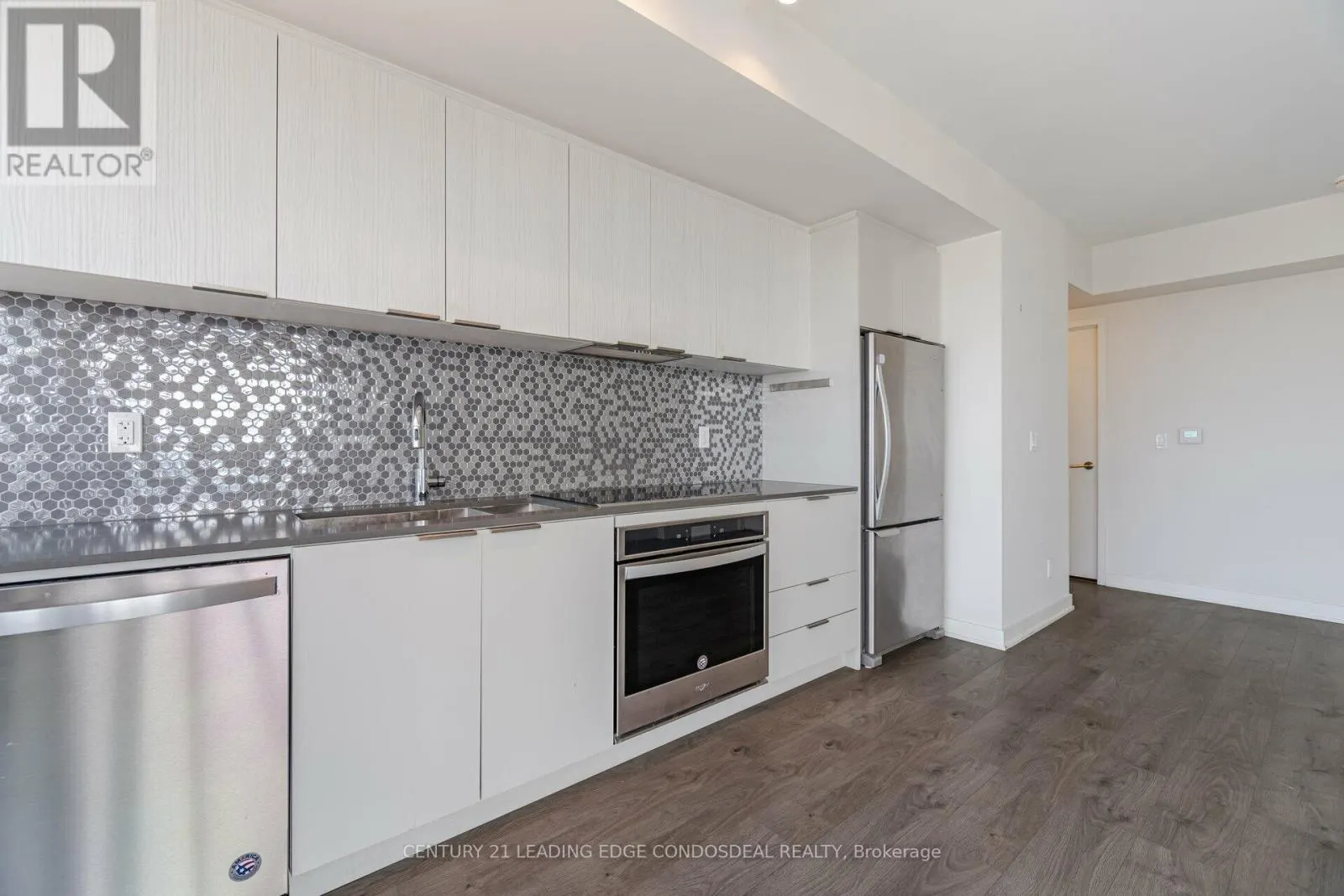 1710 - 2 SONIC WAY
