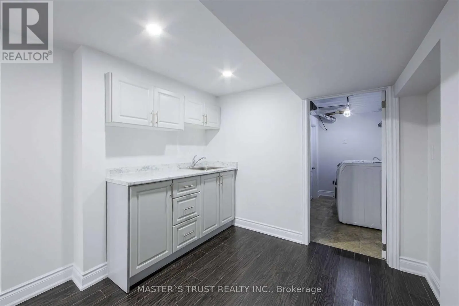 420 OSSINGTON AVENUE