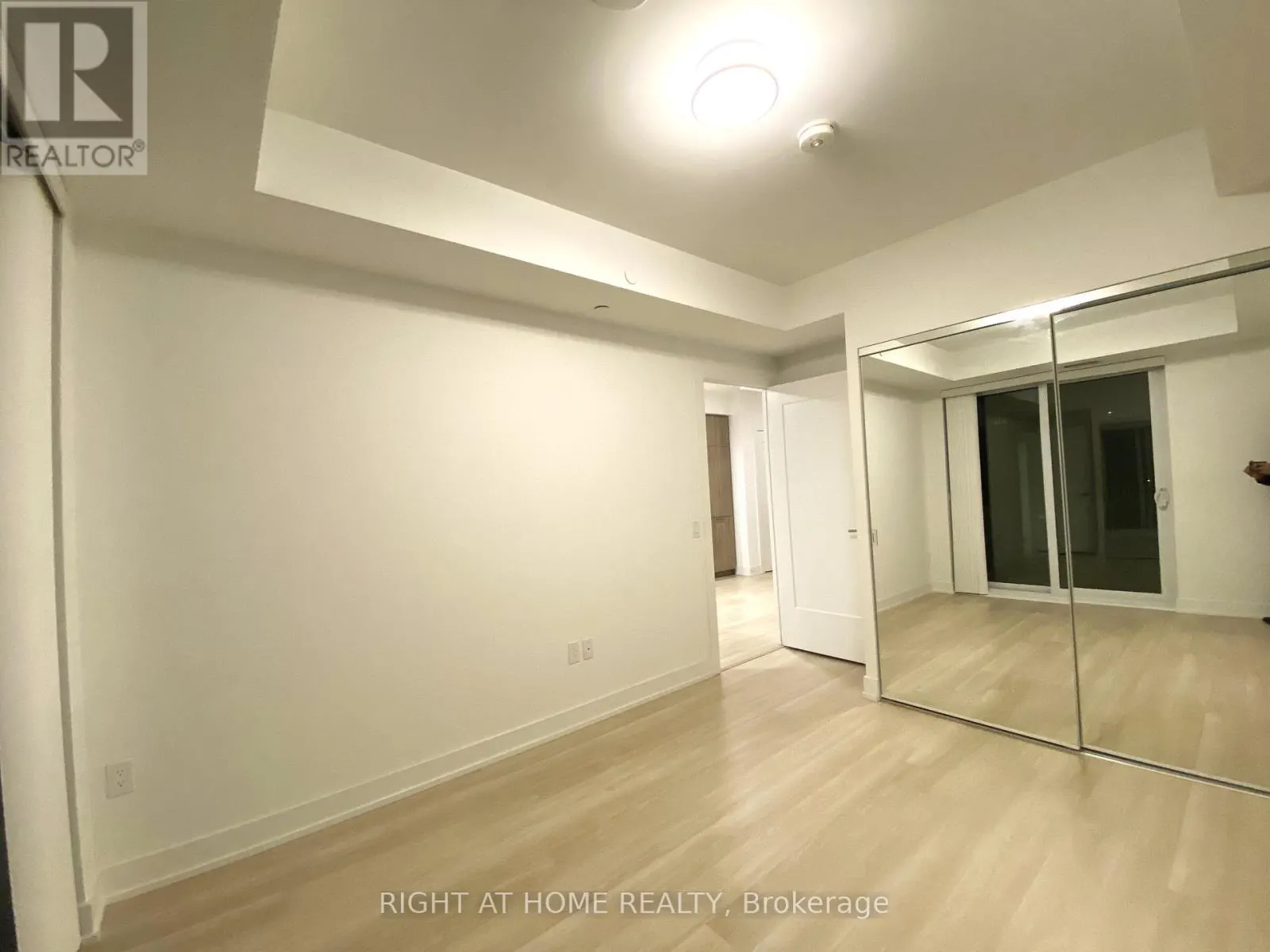 30 INN ON THE PARK DRIVE