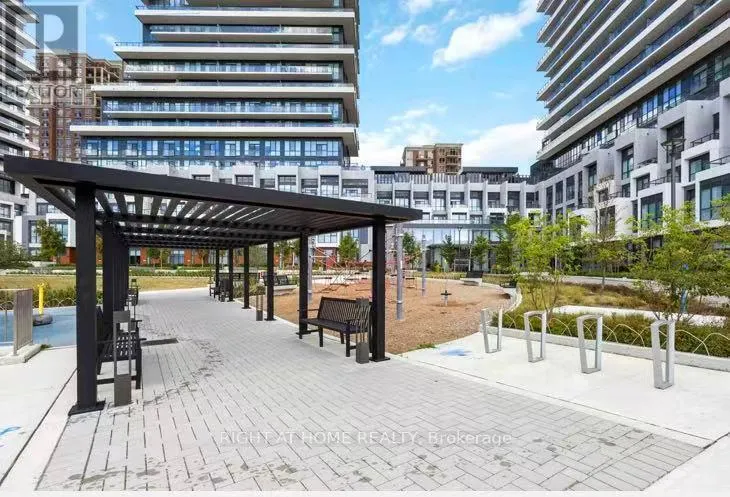 30 INN ON THE PARK DRIVE