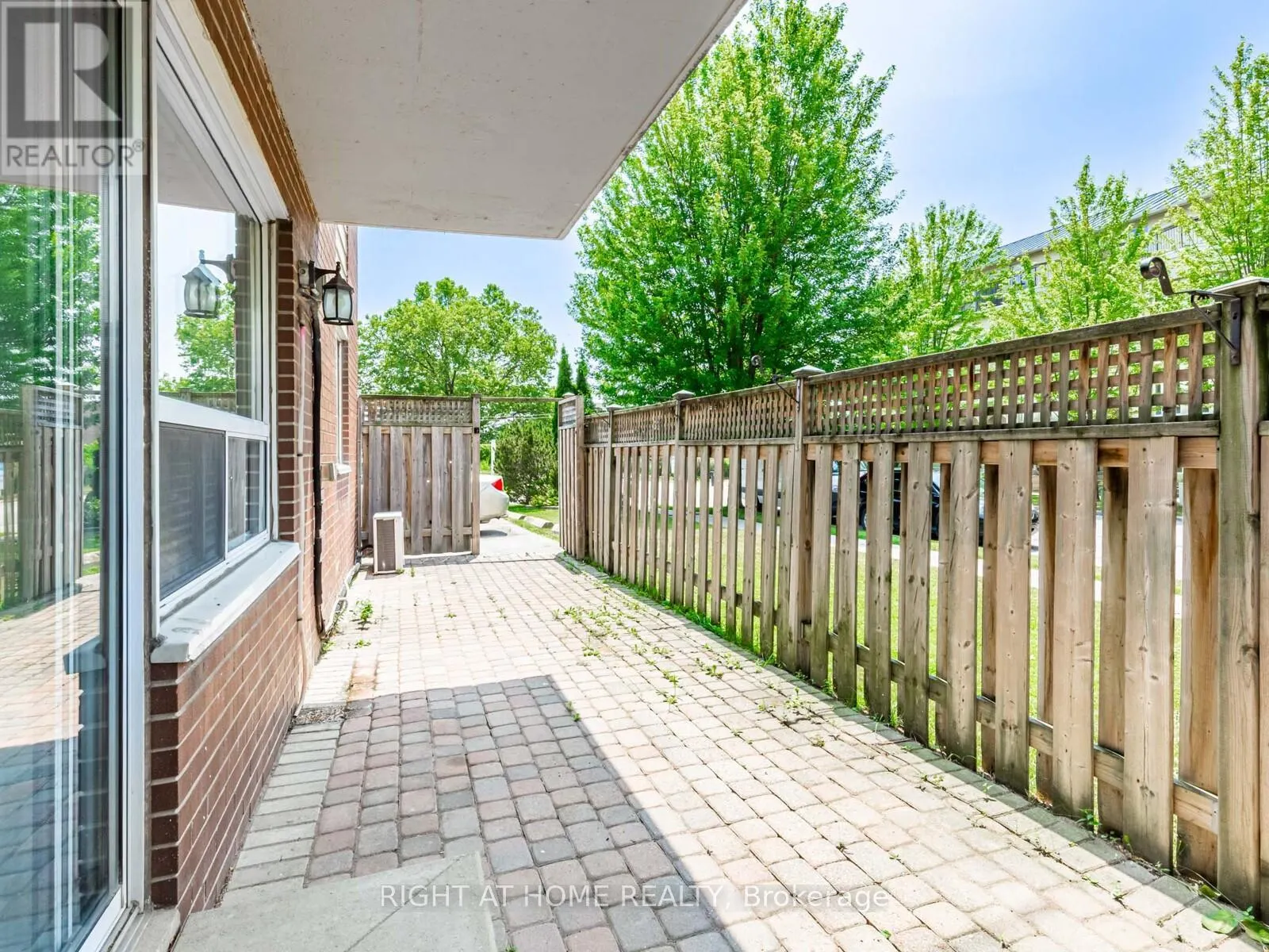104 - 71 JONESVILLE CRESCENT