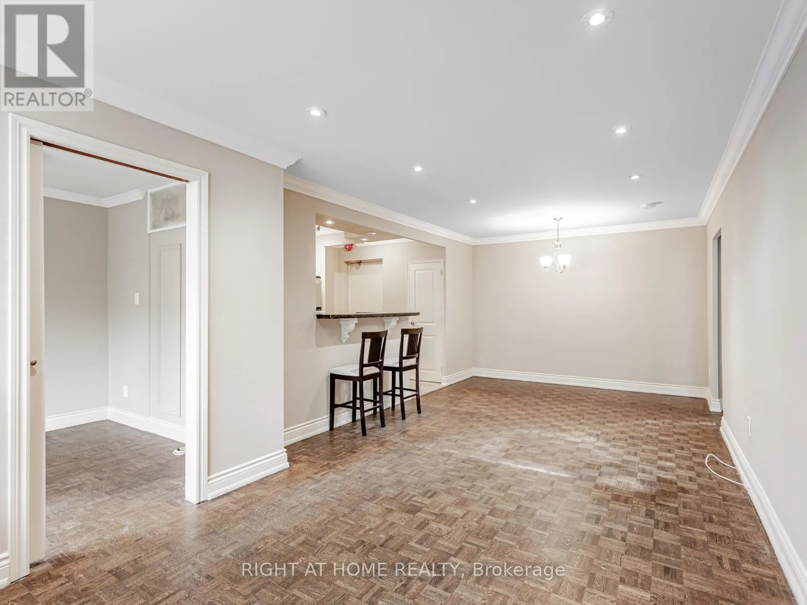 104 - 71 JONESVILLE CRESCENT