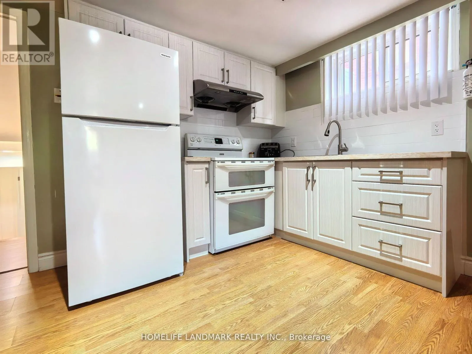 MAIN & BSMT - 74 BARONESS CRESCENT