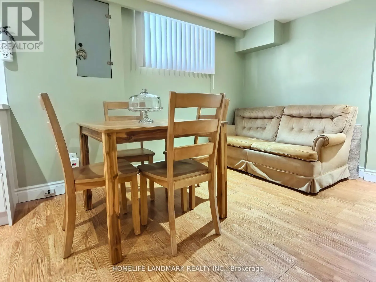 MAIN & BSMT - 74 BARONESS CRESCENT