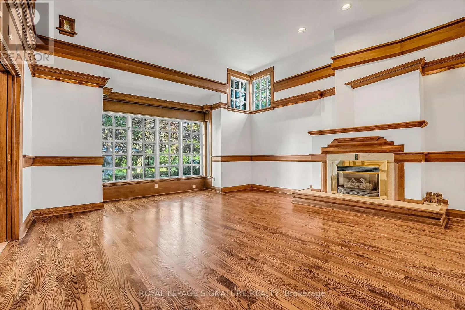 6 CROSSBURN DRIVE