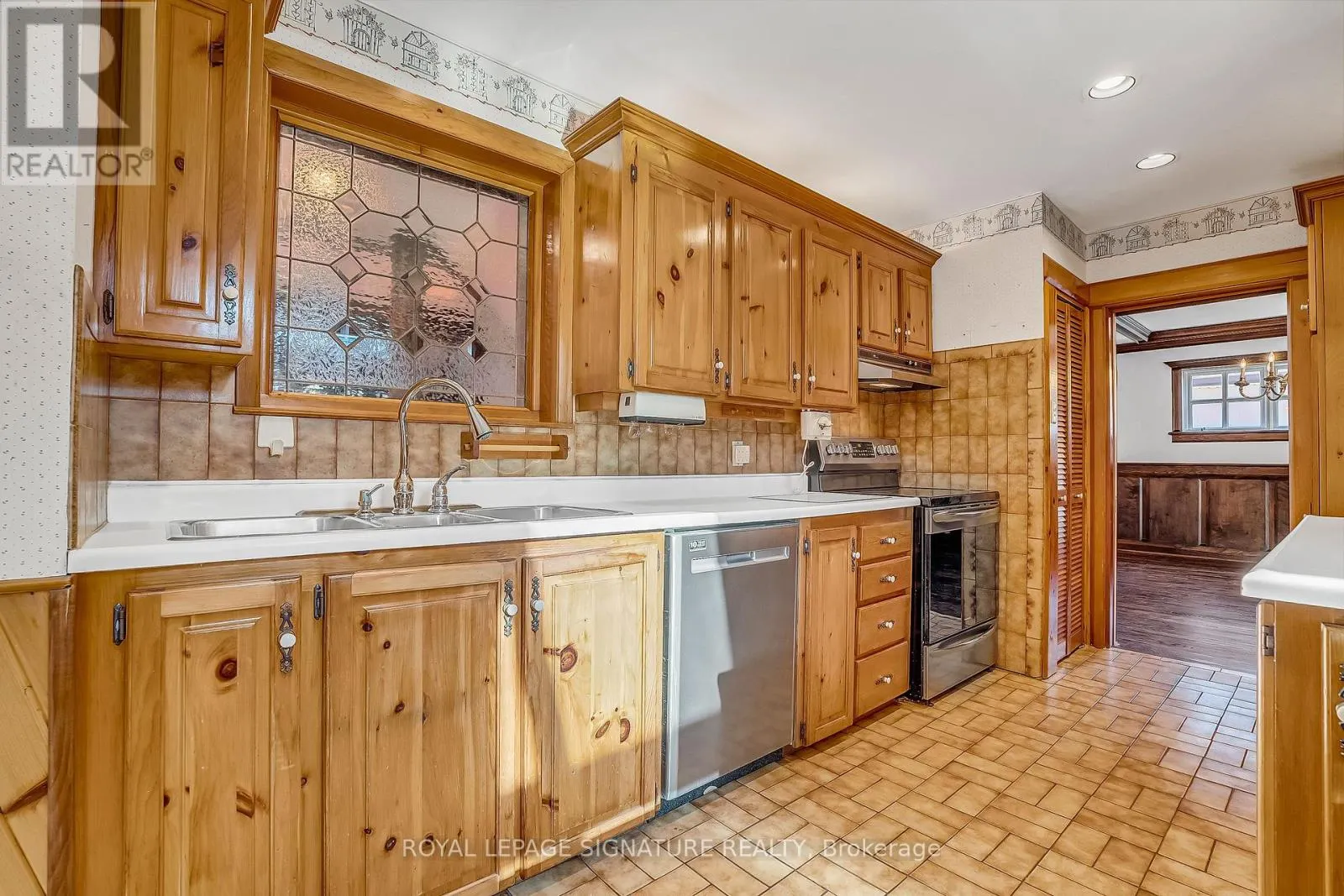 6 CROSSBURN DRIVE