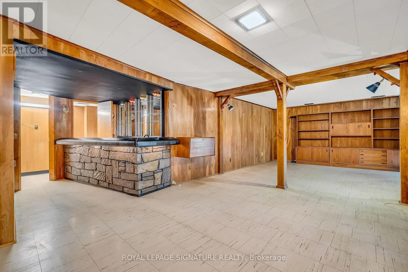 6 CROSSBURN DRIVE