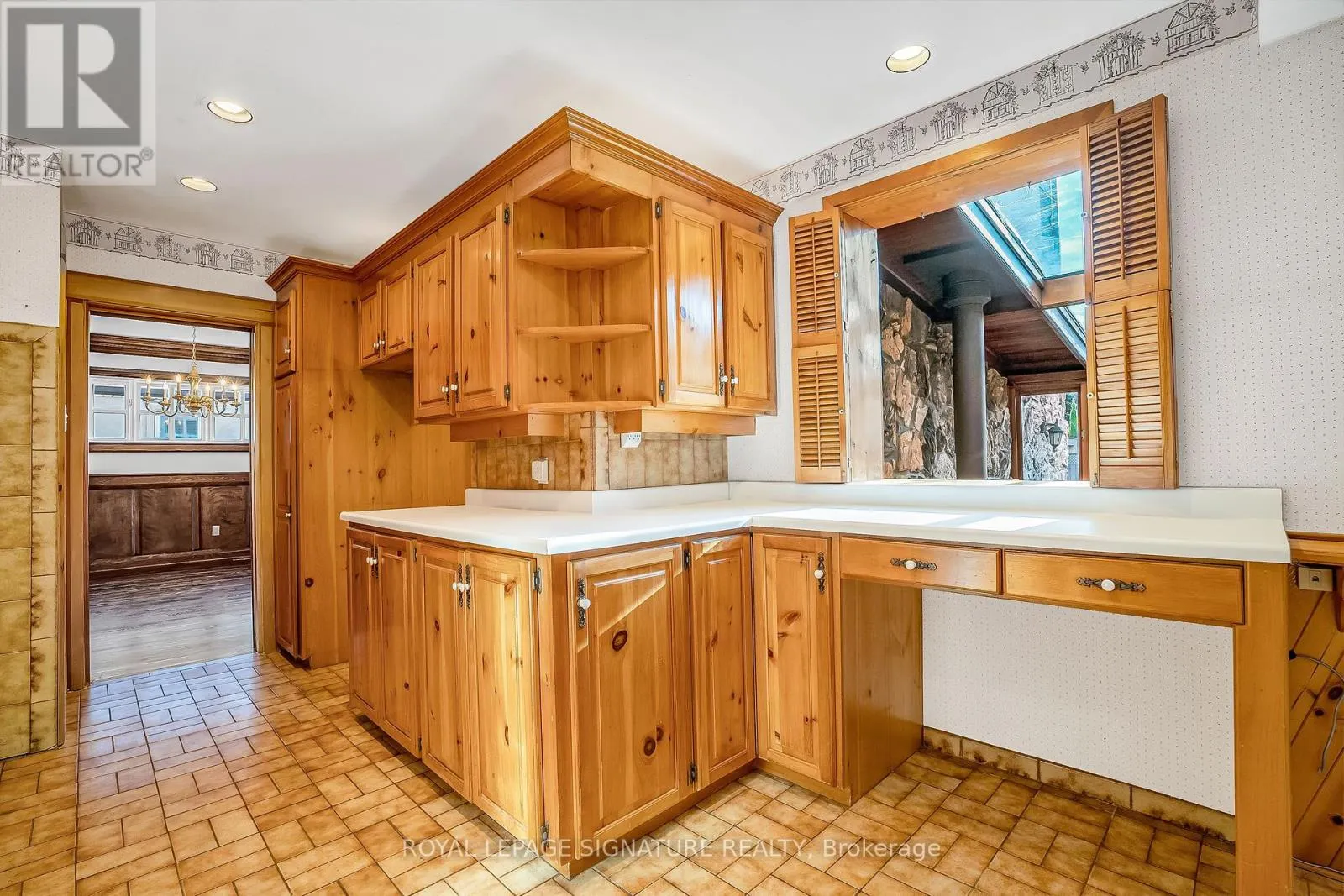 6 CROSSBURN DRIVE
