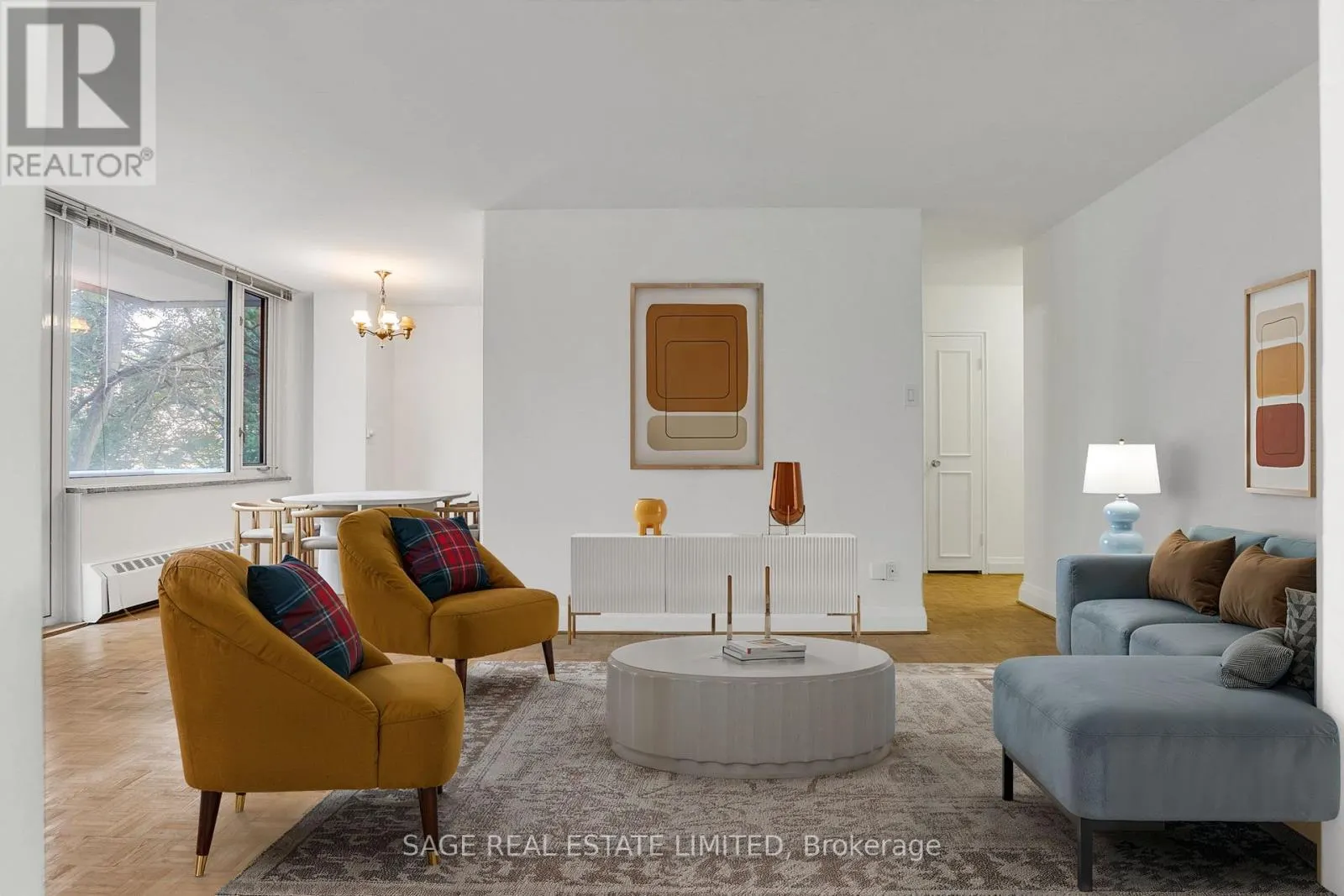204 - 74 SPADINA ROAD