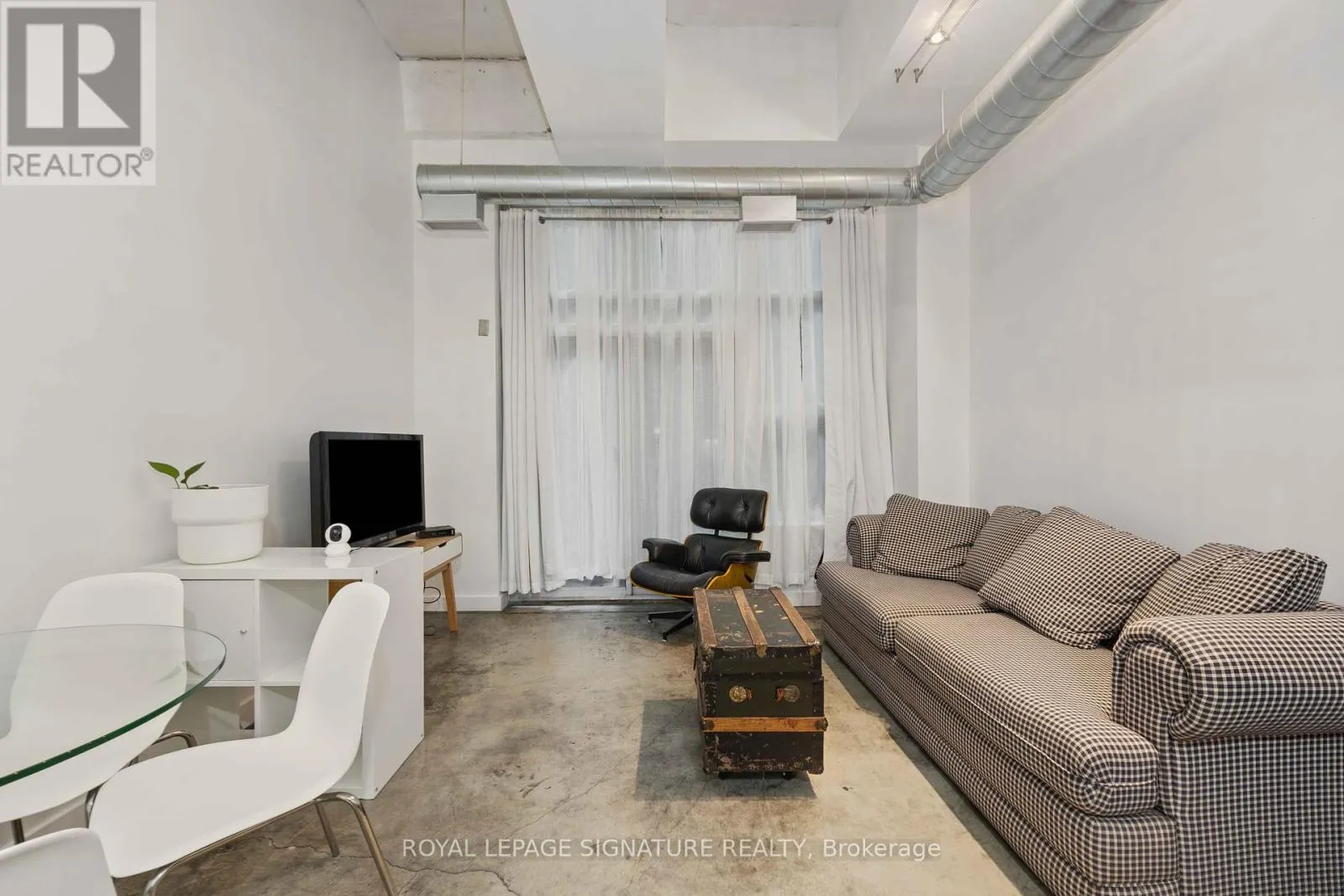 B05 - 135 DALHOUSIE STREET