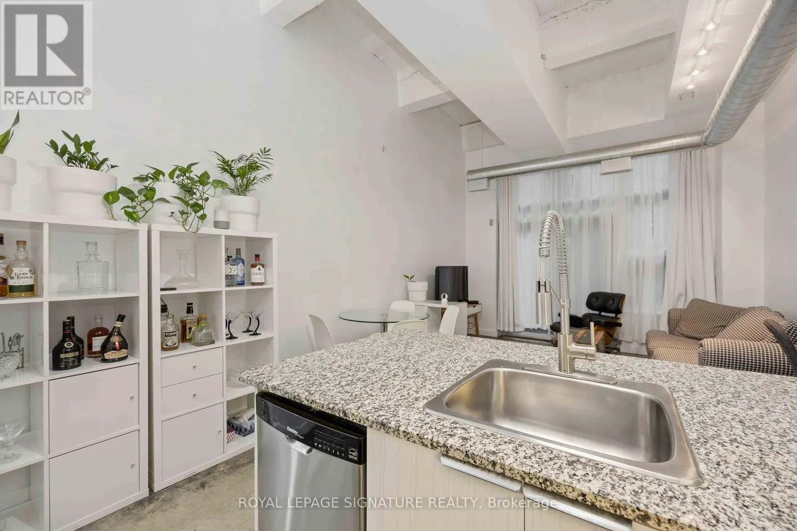 B05 - 135 DALHOUSIE STREET
