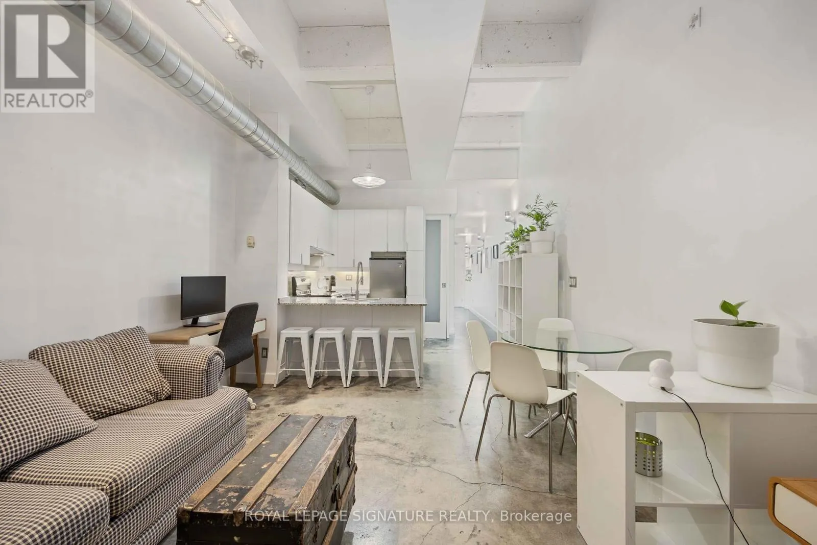 B05 - 135 DALHOUSIE STREET