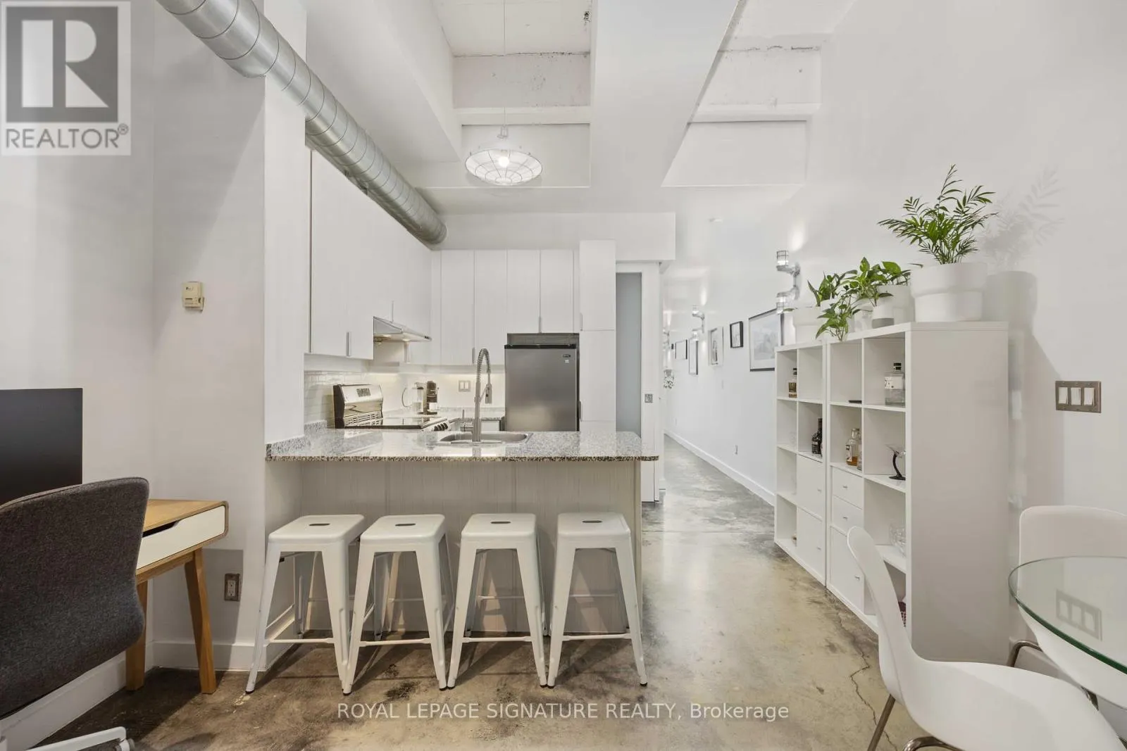 B05 - 135 DALHOUSIE STREET