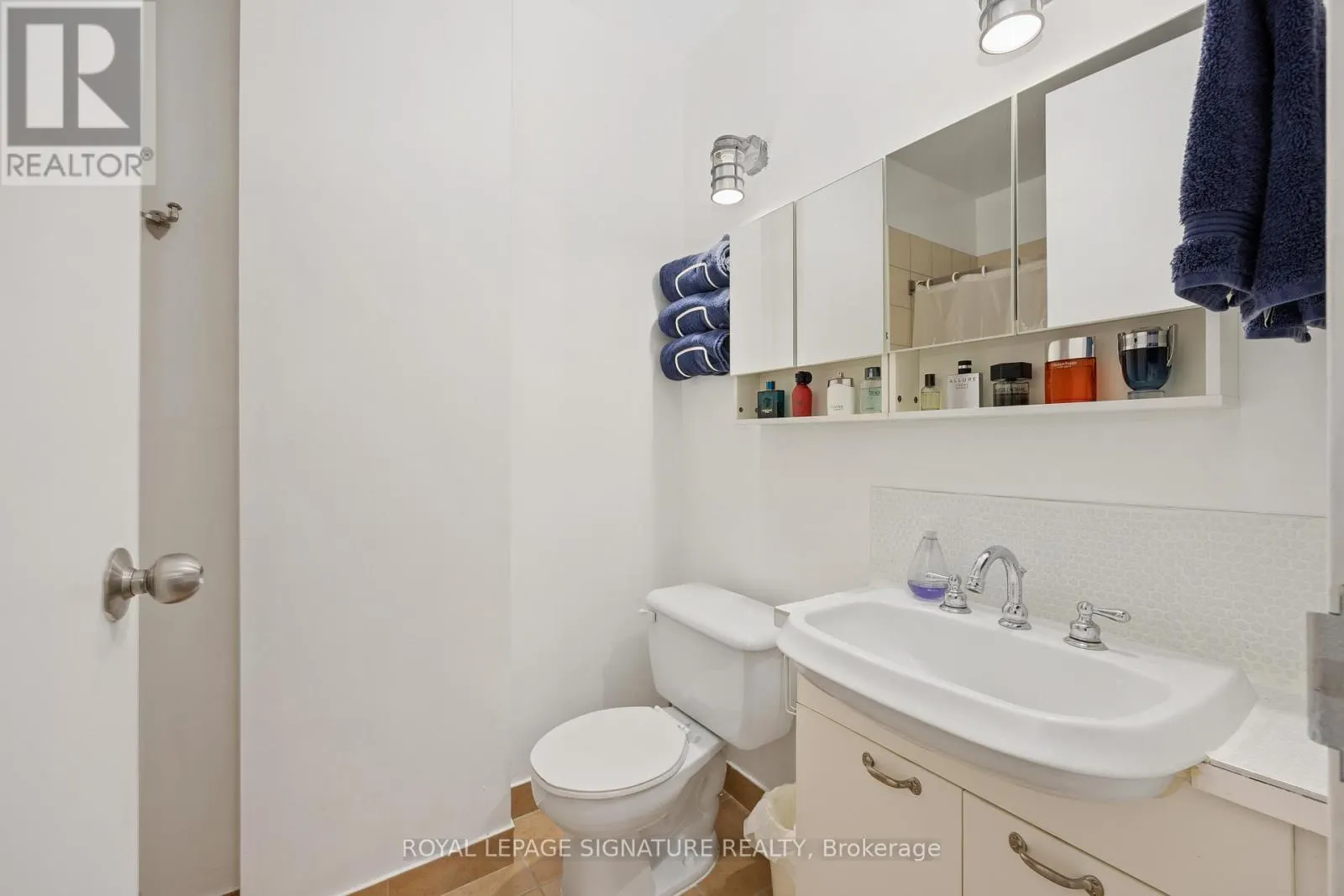 B05 - 135 DALHOUSIE STREET