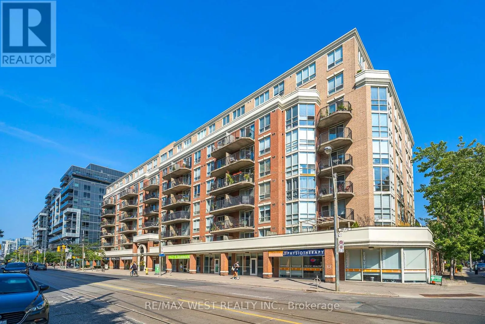 209 - 1000 KING STREET W