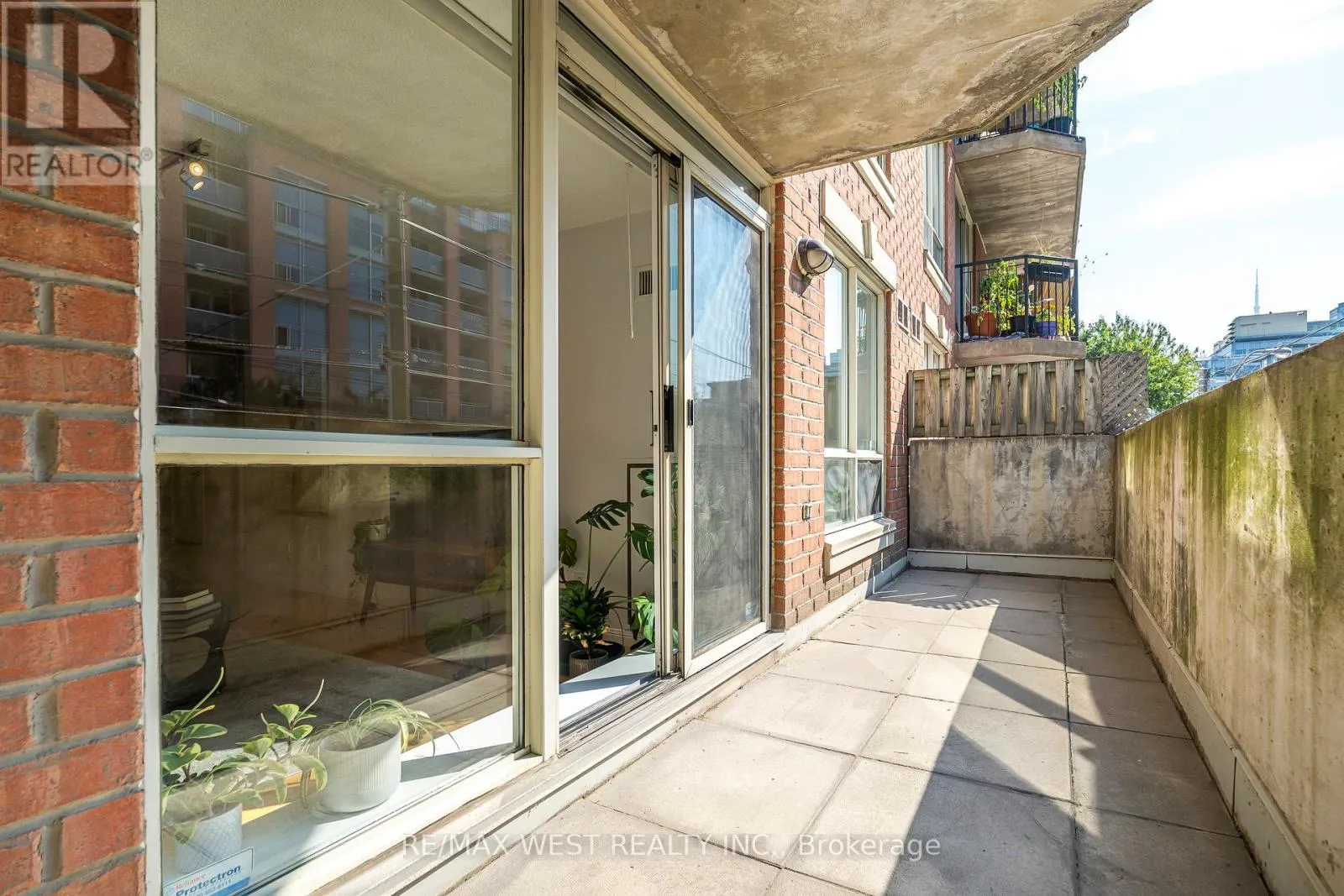 209 - 1000 KING STREET W