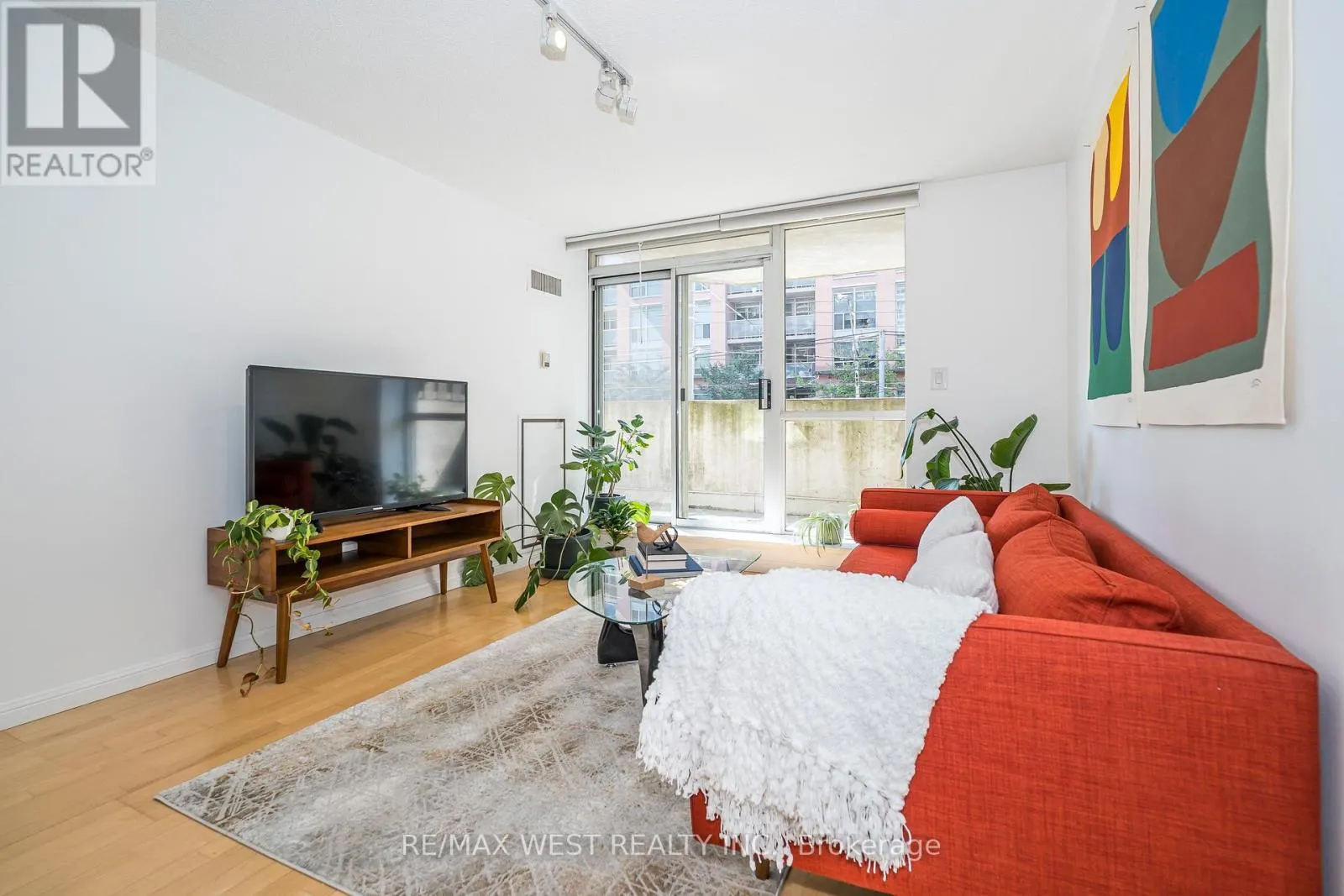 209 - 1000 KING STREET W
