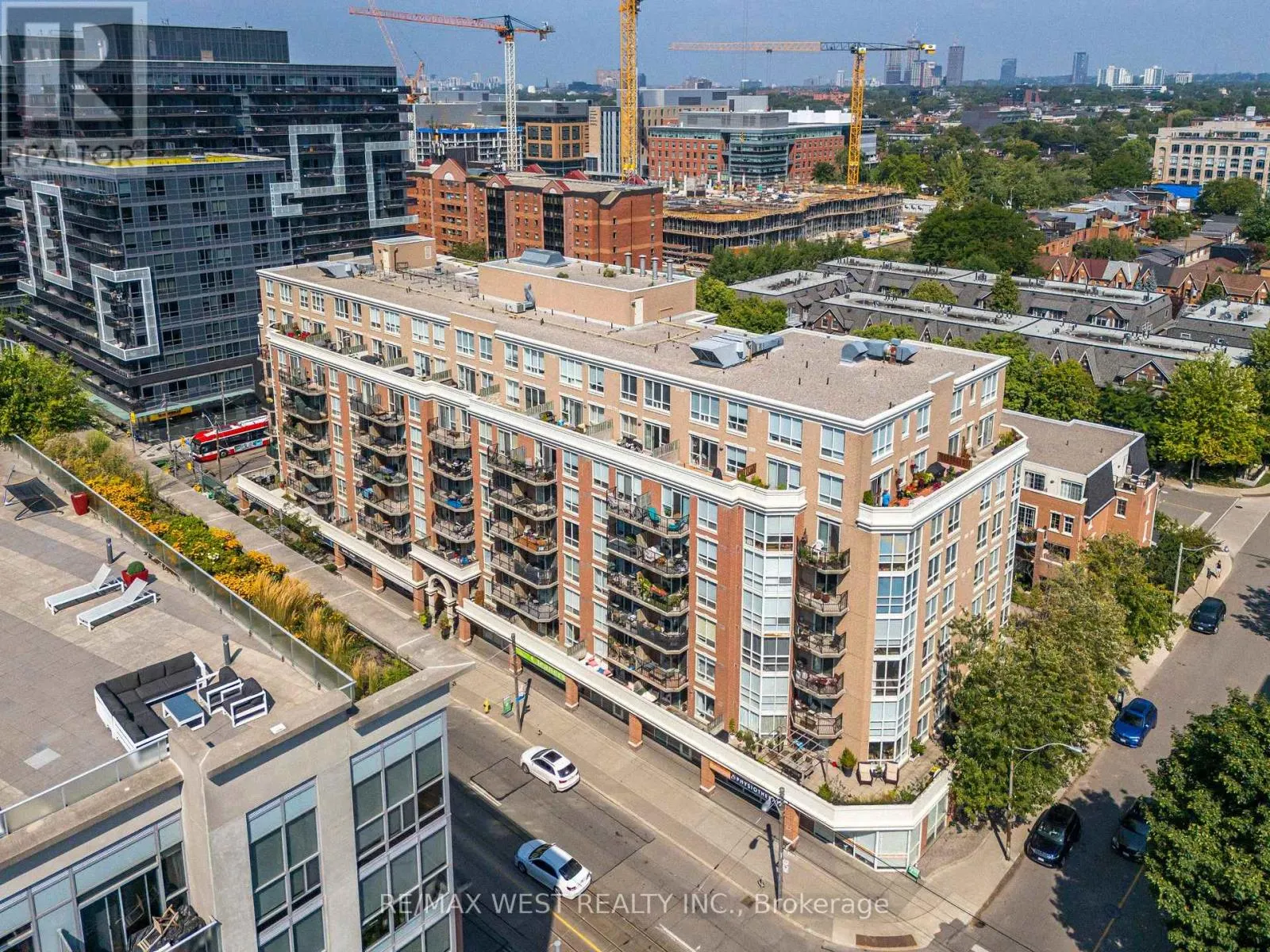 209 - 1000 KING STREET W