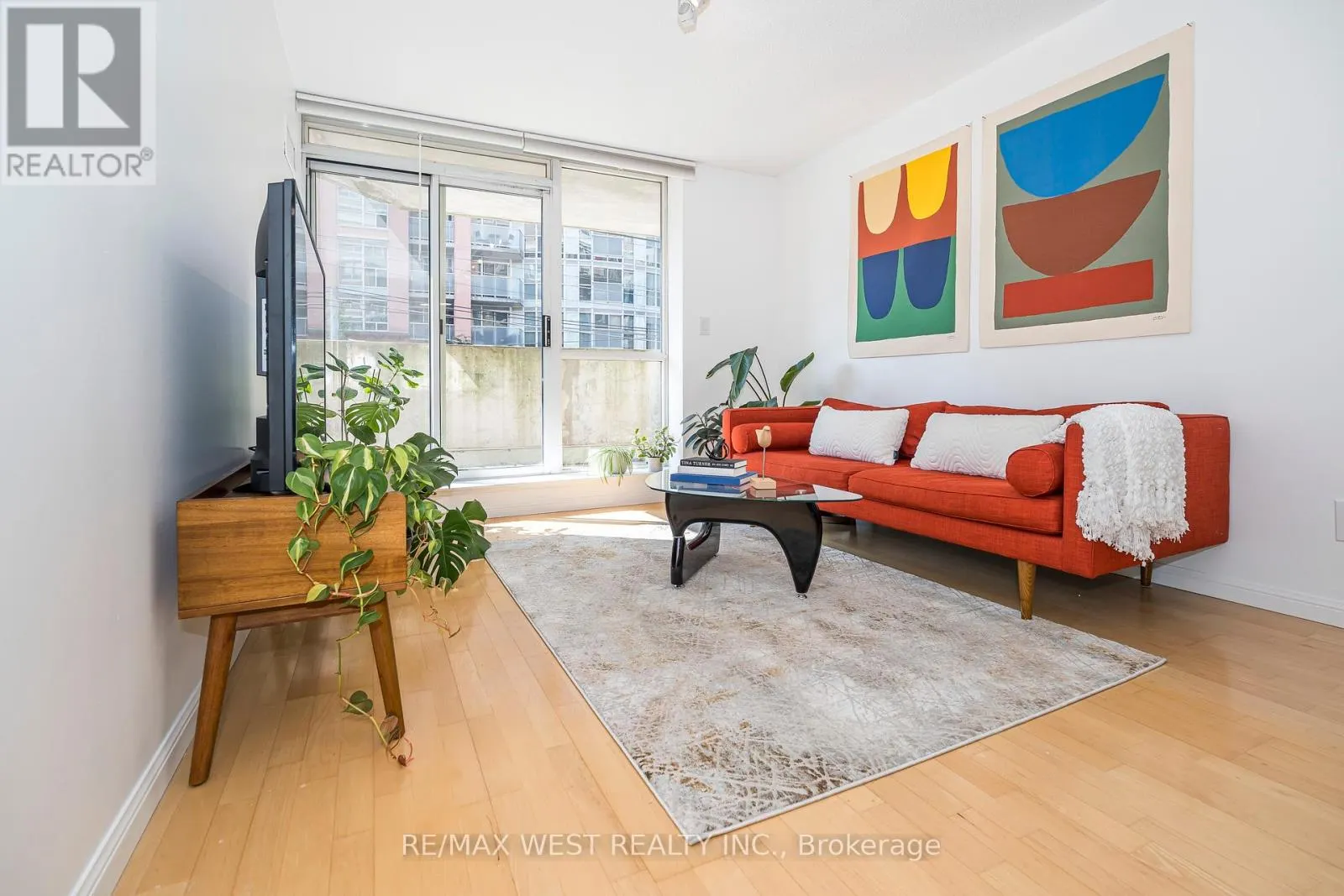 209 - 1000 KING STREET W