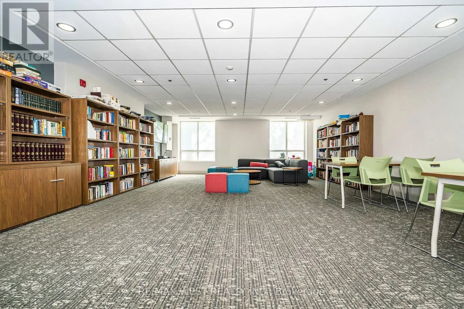 209 - 1000 KING STREET W