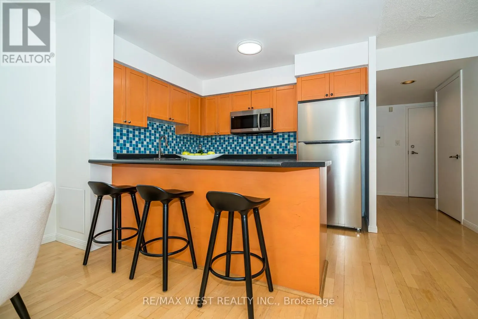 209 - 1000 KING STREET W